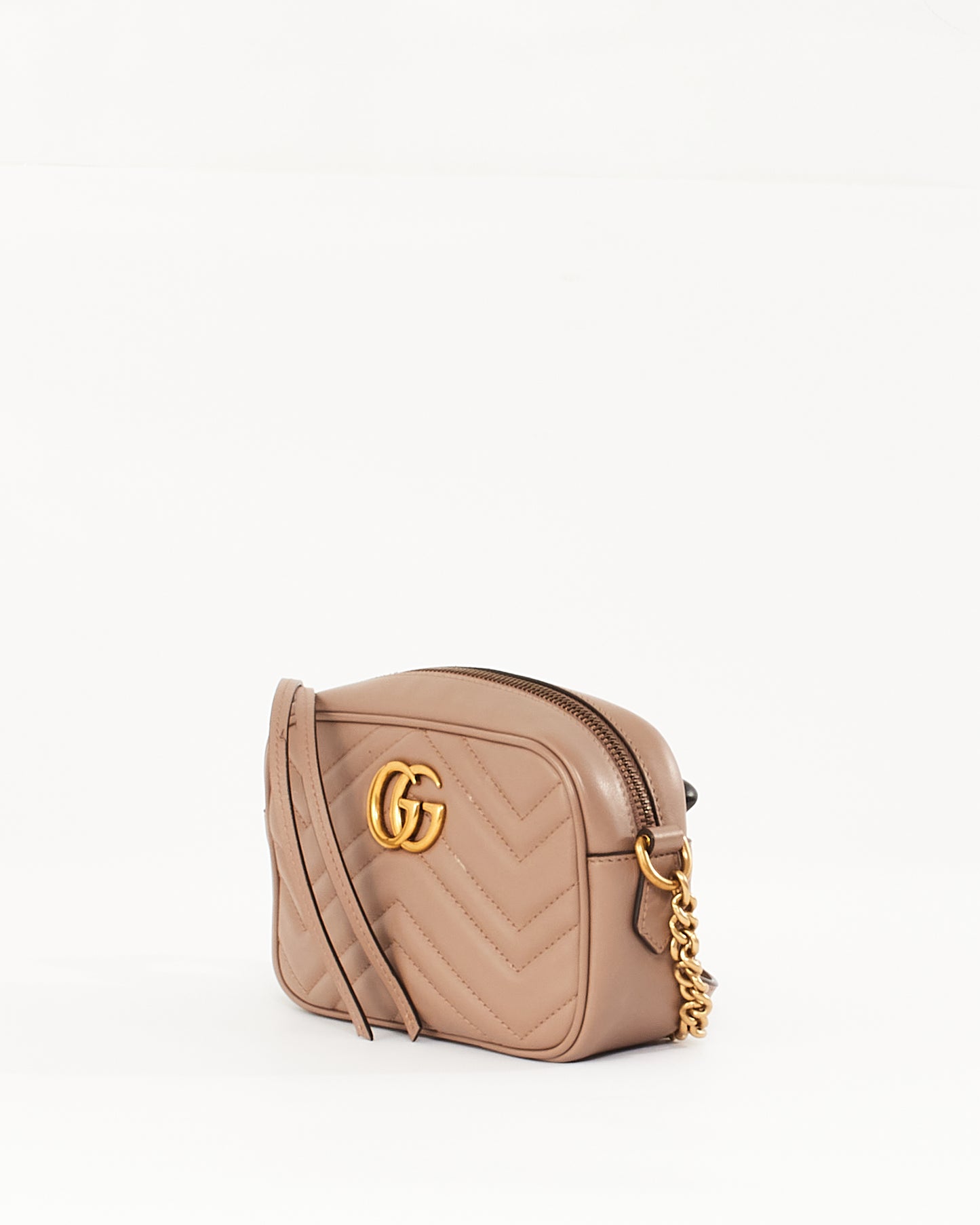 Gucci Mini sac pour appareil photo Marmont Matelassé en cuir rose poussiéreux