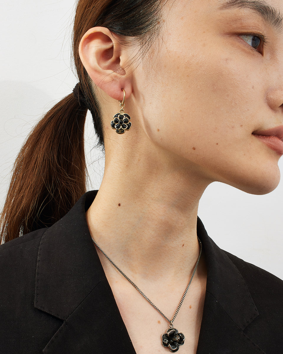 Chanel Black Enamel Camellia Flower Drop Earrings – RETYCHE