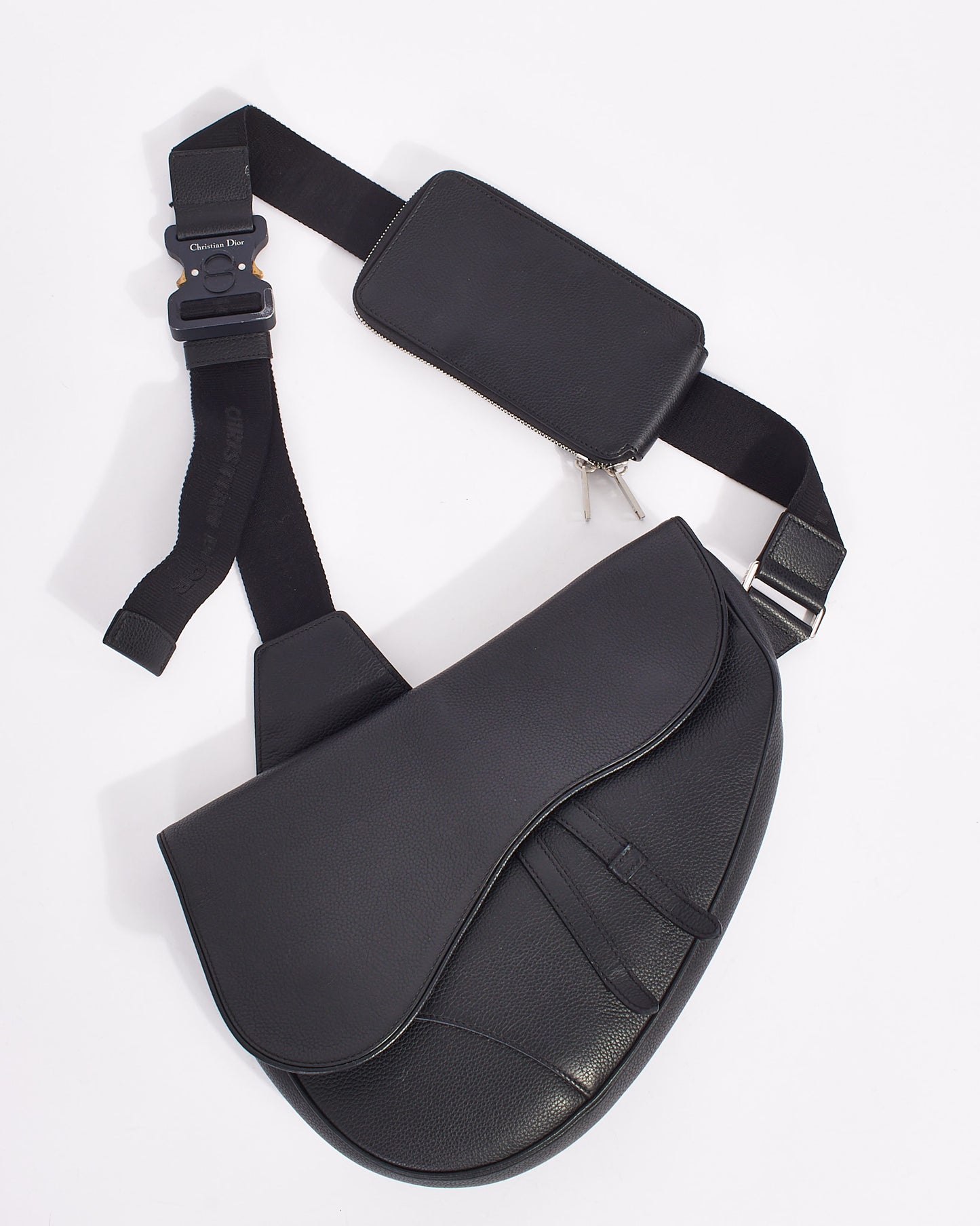 Grand sac Saddle en cuir noir Dior