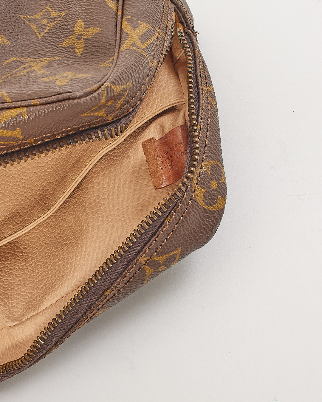 Louis Vuitton Monogram Canvas Trousse 23 Pouch