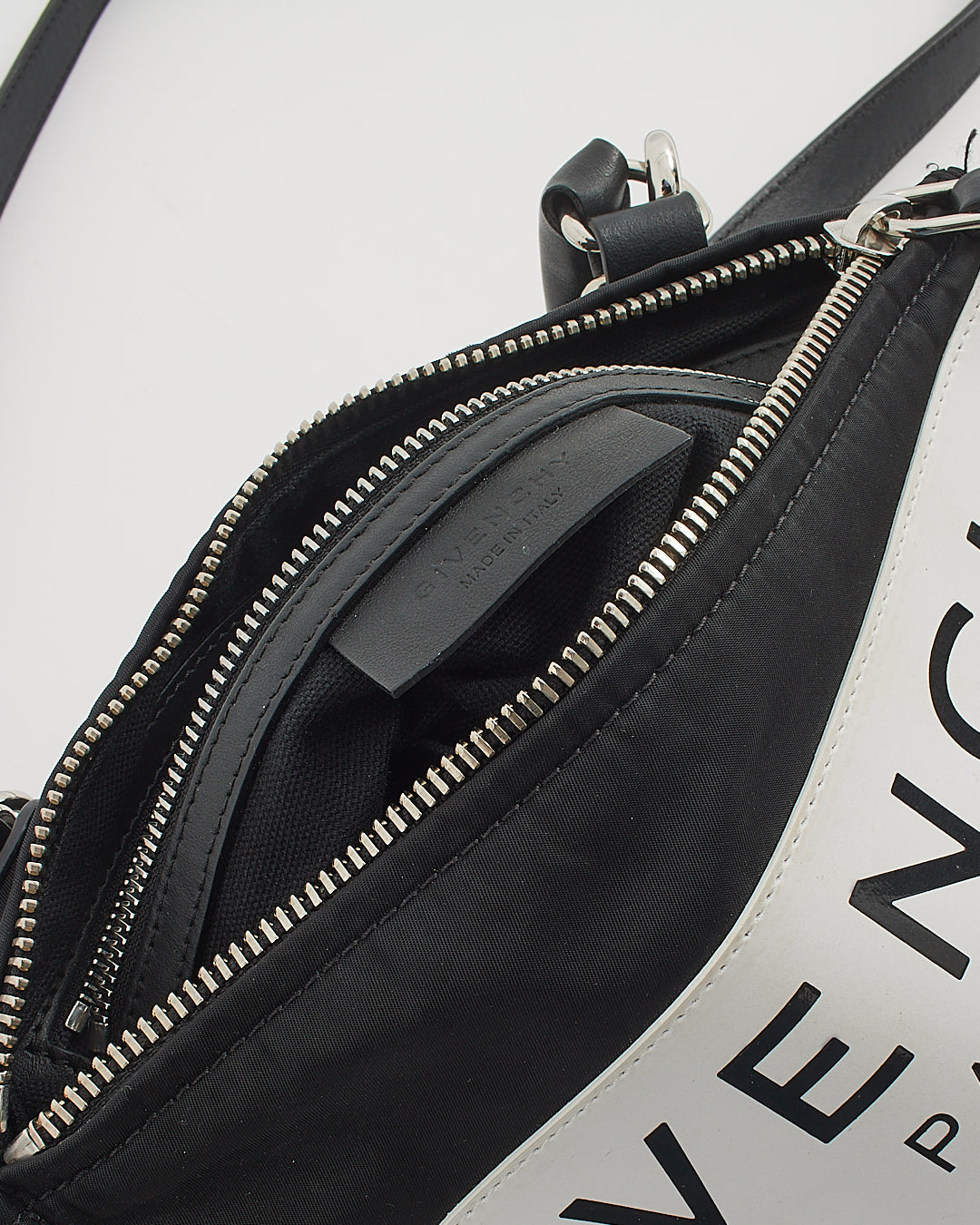 Sac à bandoulière Pandora avec logo en nylon noir/blanc Givenchy