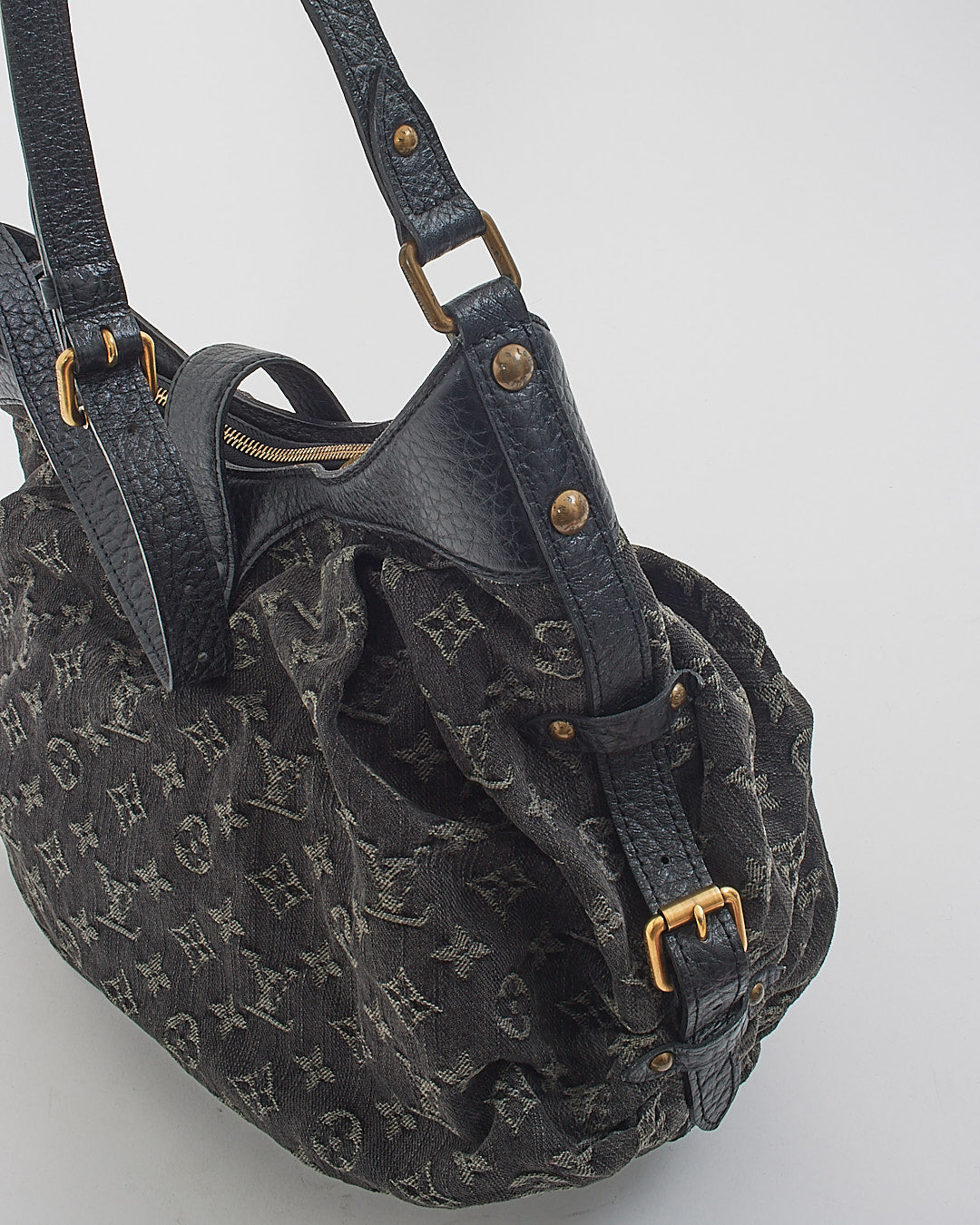 Louis Vuitton Sac à bandoulière Mahina XS en denim monogramme noir