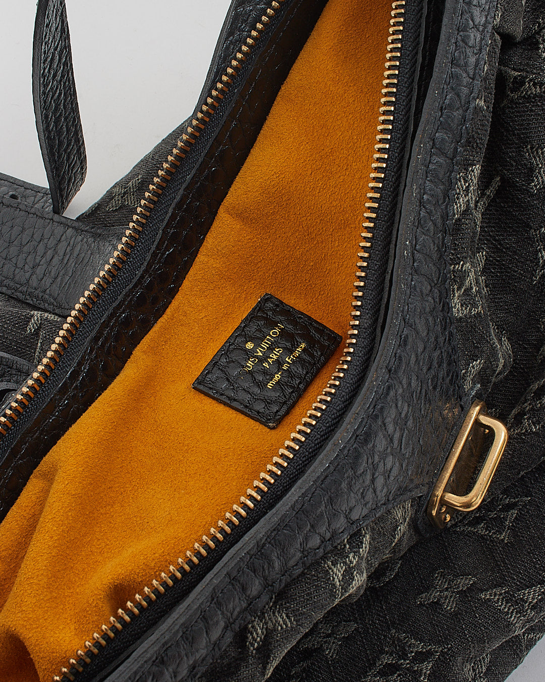 Louis Vuitton Sac à bandoulière Mahina XS en denim monogramme noir