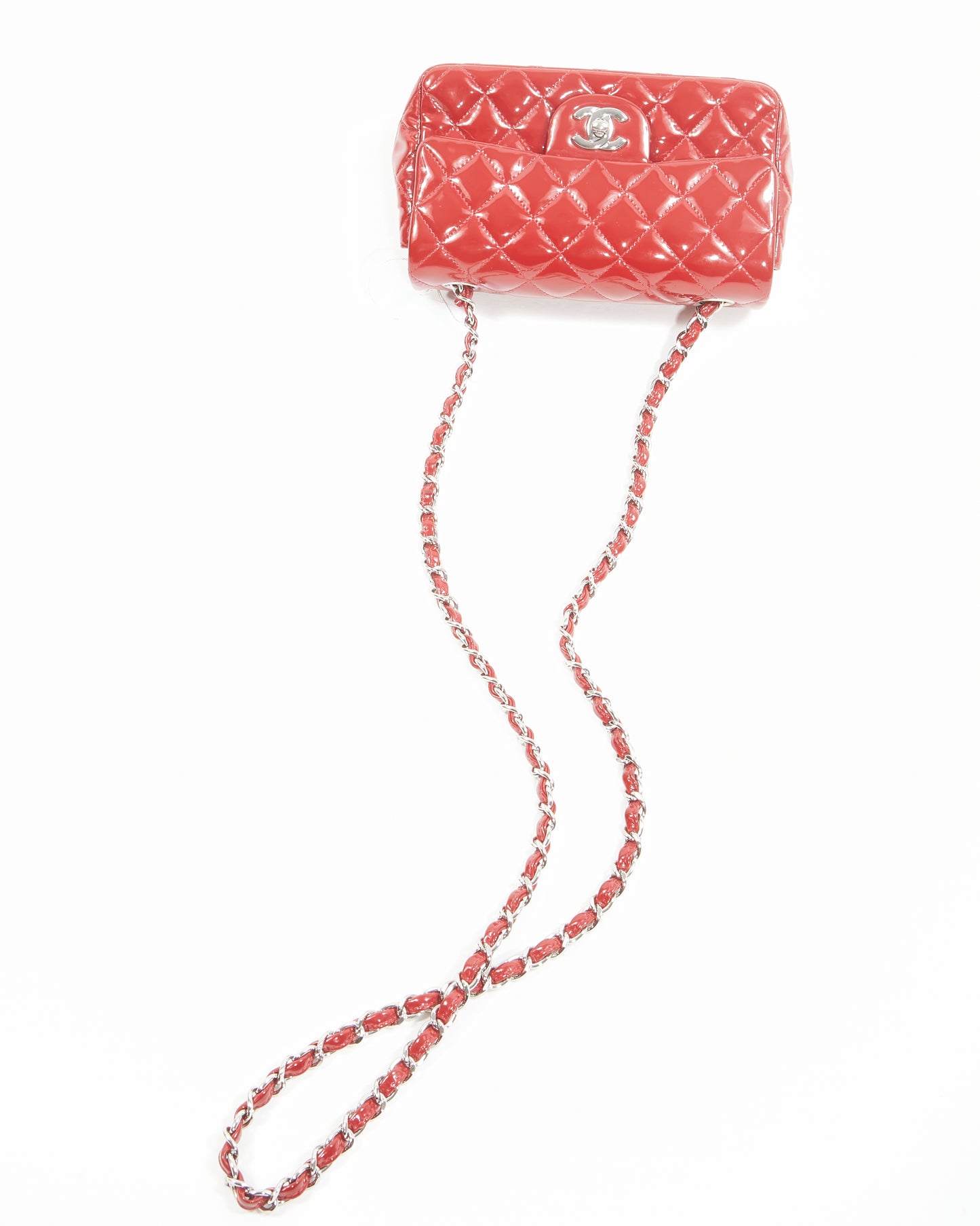 Mini sac à rabat classique rectangulaire en cuir verni rouge Chanel