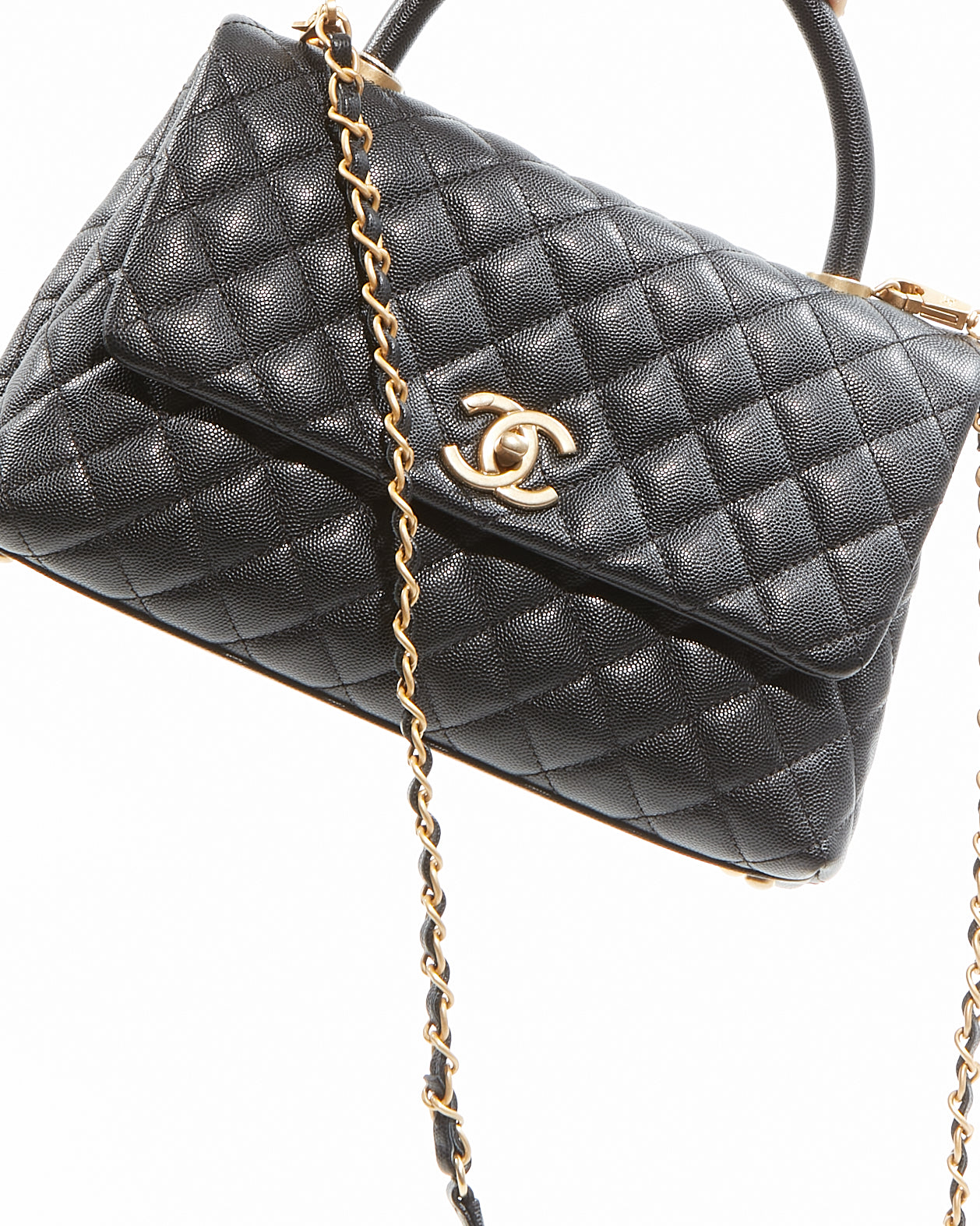 Sac à rabat avec poignée en coco matelassé moyen Chanel Black Caviar