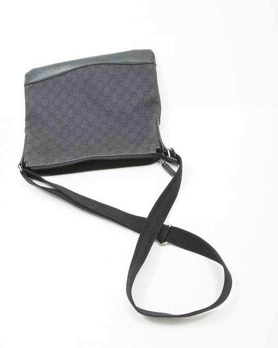 Gucci Black GG Supreme Canvas Messenger Bag