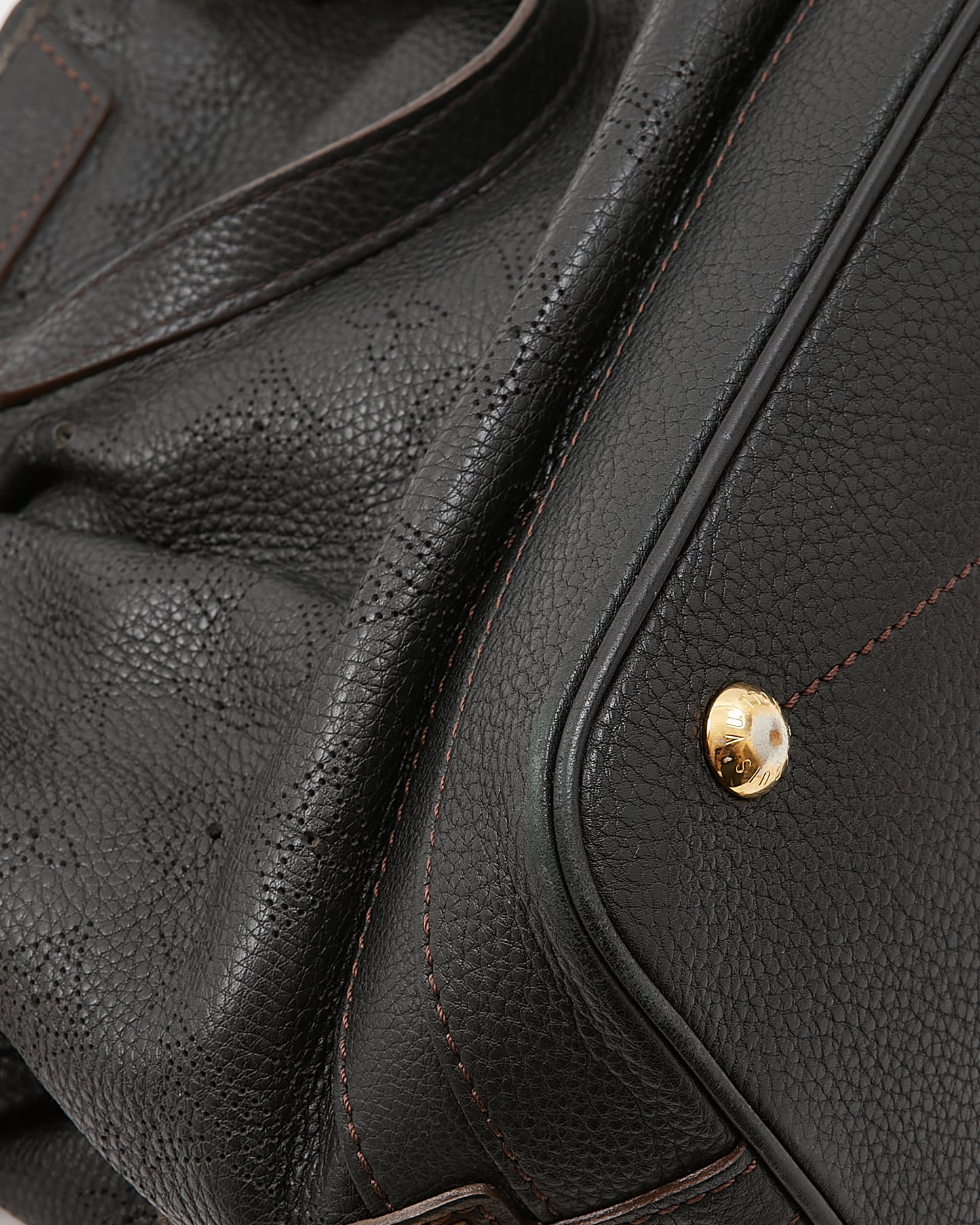 Louis Vuitton Sac Mahina Stellar PM en cuir monogramme perforé noir