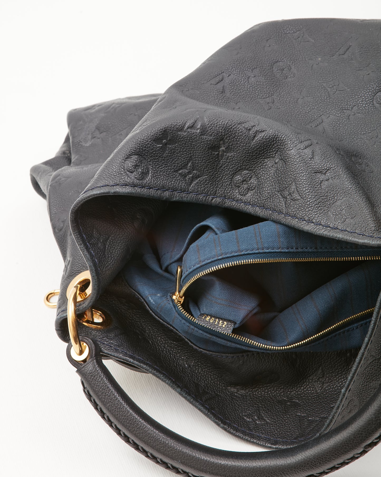 Louis Vuitton Bleu Infini Empreinte Monogram Leather Artsy MM Sac à bandoulière