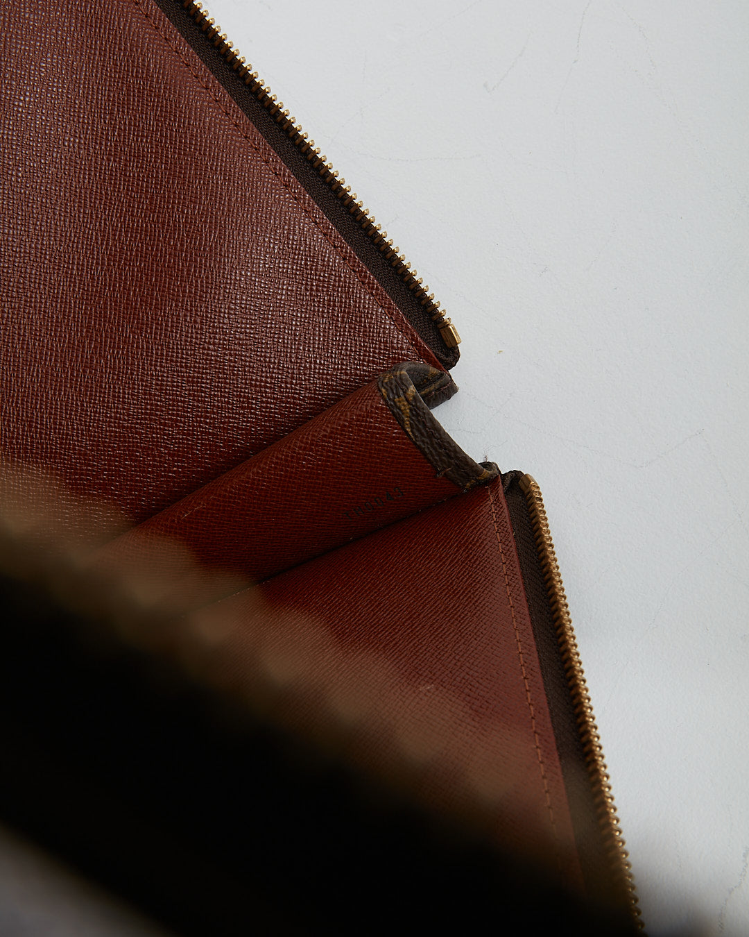 Portefeuille de documents de poche en toile monogram Louis Vuitton