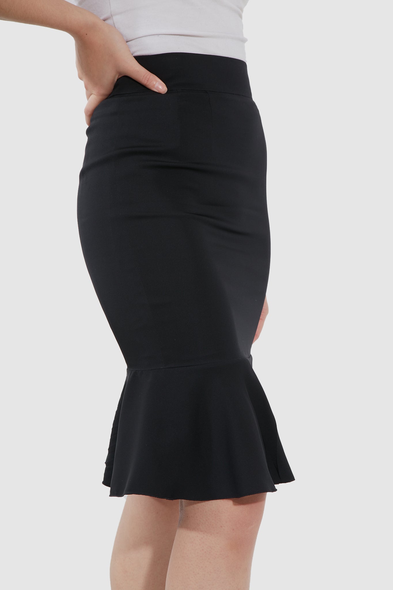Dolce & Gabbana Black Silk Ruffle Skirt - 40