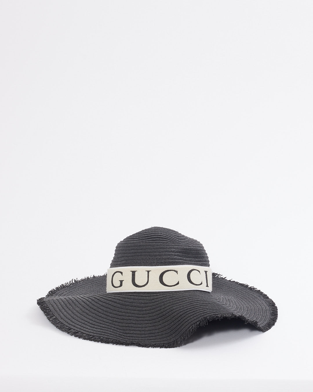 Chapeau à large bord avec logo en paille noir Gucci
