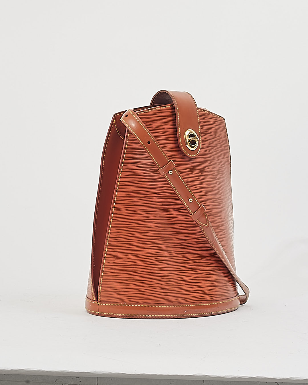 Louis Vuitton Epi Tan Leather Cluny Shoulder Bag