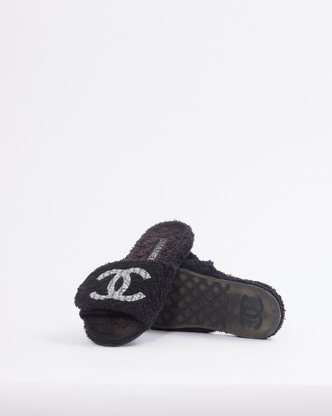 Claquettes Chanel en tissu éponge noir/blanc avec logo CC - 39