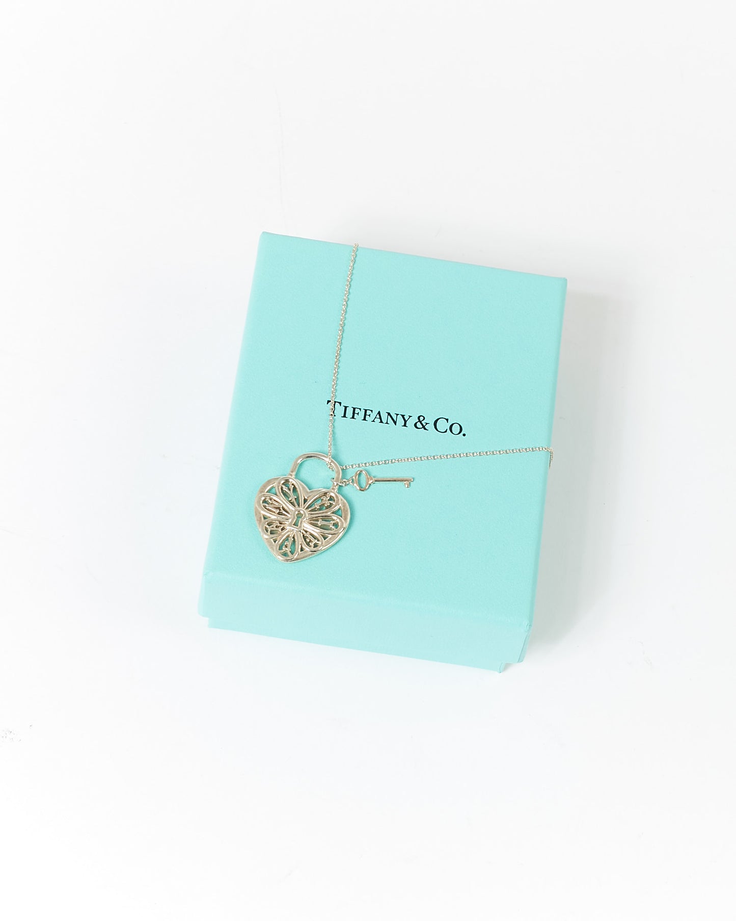 Tiffany &amp; Co. Serrure à clé en forme de cœur en filigrane en argent sterling