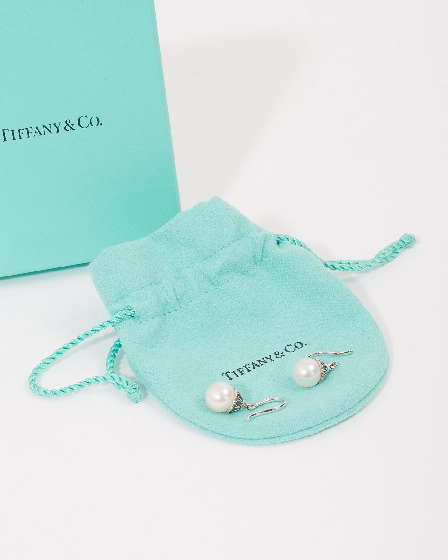 Tiffany &amp; Co. Boucles d'oreilles pendantes en argent avec perles Ziegfeld