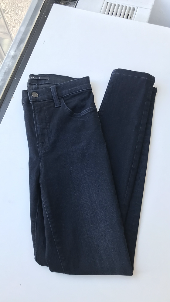 J BRAND Dark Wash Skinny Jeans - 25