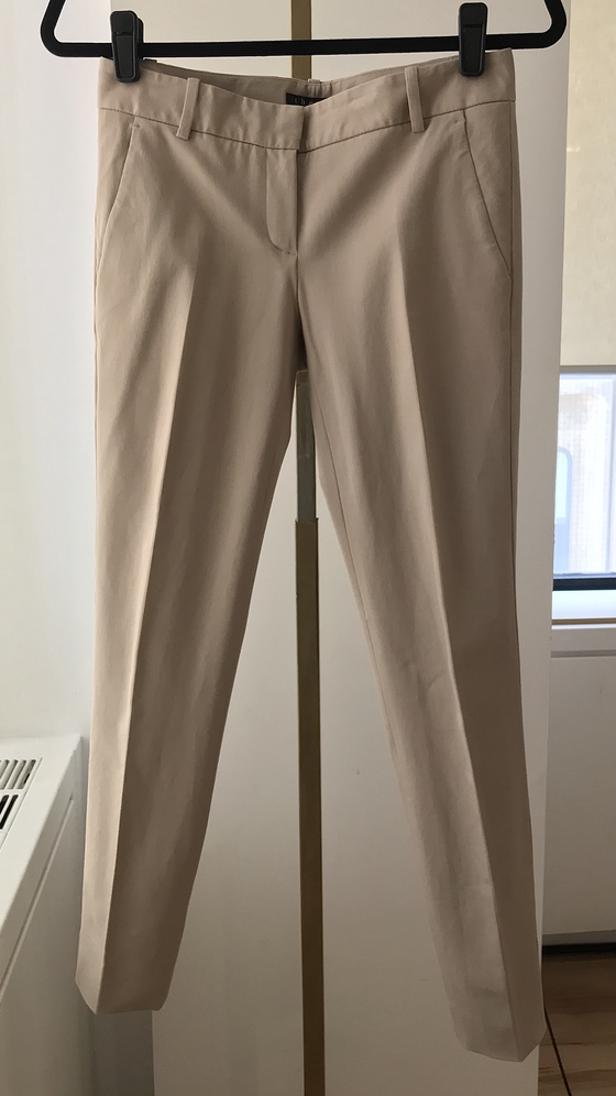 Theory Beige Blazer Pants Suit Set - 0