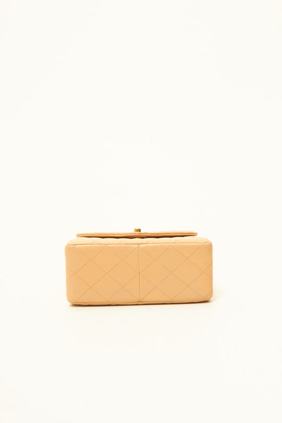 Chanel Vintage Beige Lambskin Mini Envelope Flap Bag GHW