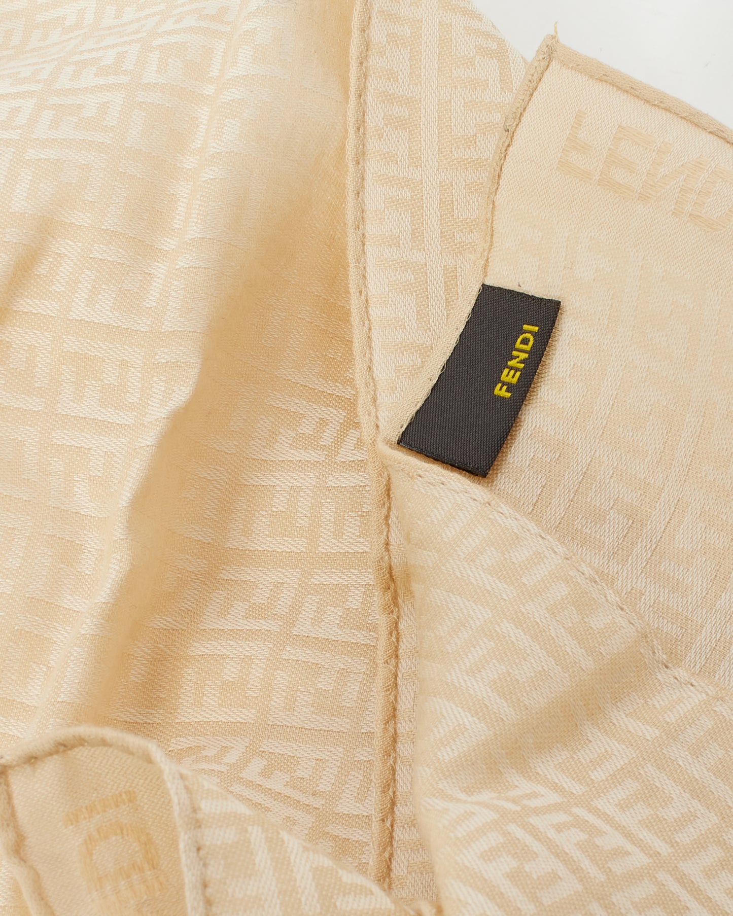 Fendi Écharpe carrée en coton à imprimé Zuchinno beige monogramme